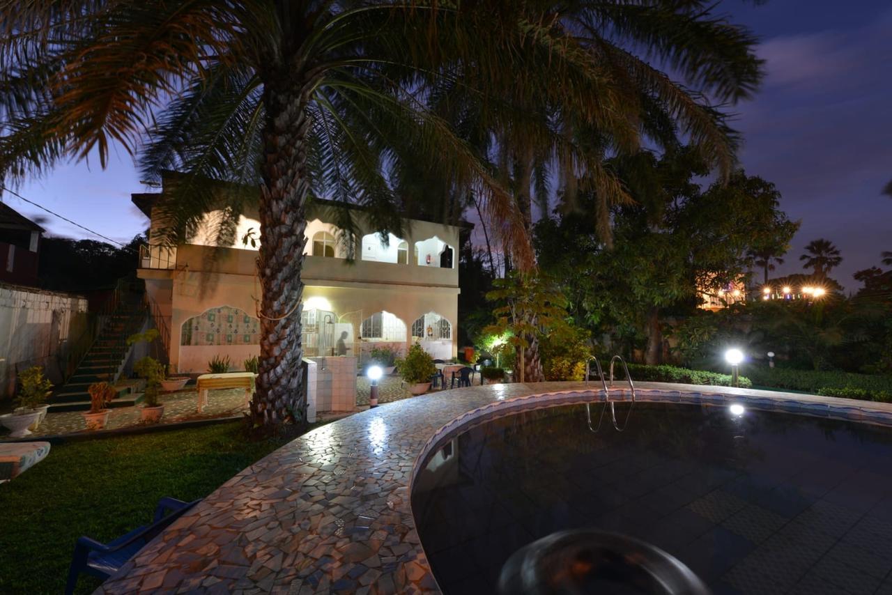 One World Village Guesthouse Bakau Exterior photo